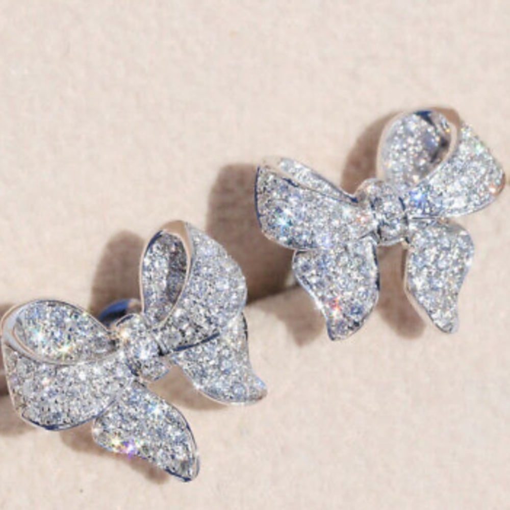 NEW 925 Sterling Silver Stud Earrings